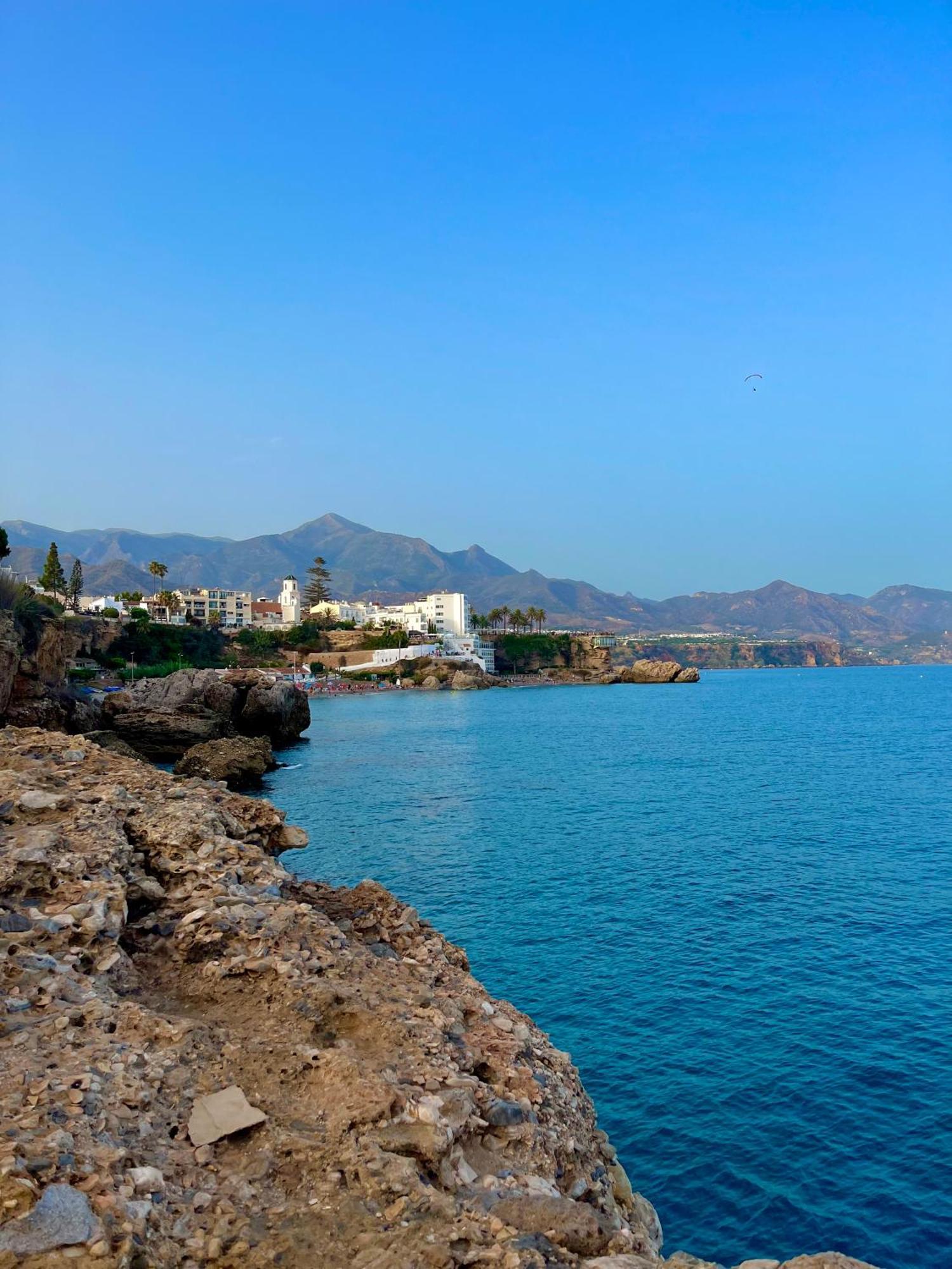 Costa Suri Apartment Nerja Bagian luar foto